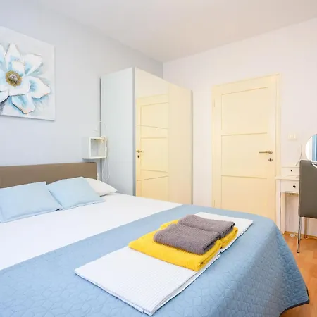 Sea View Apartmán *