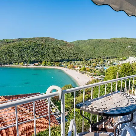 Sea View Apartmán *
